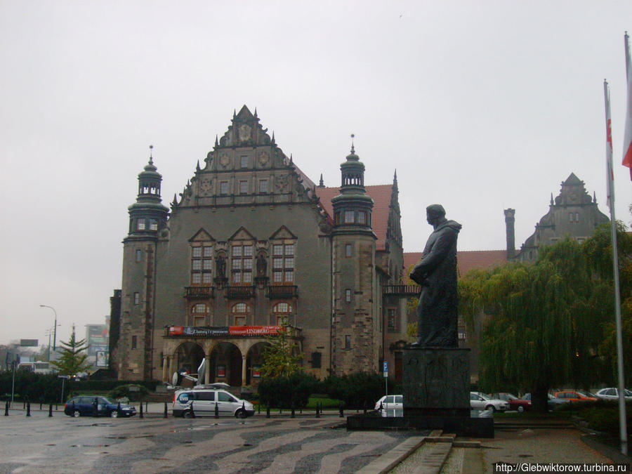Pomnik Adama Mickiewicza w Poznaniu Познань, Польша