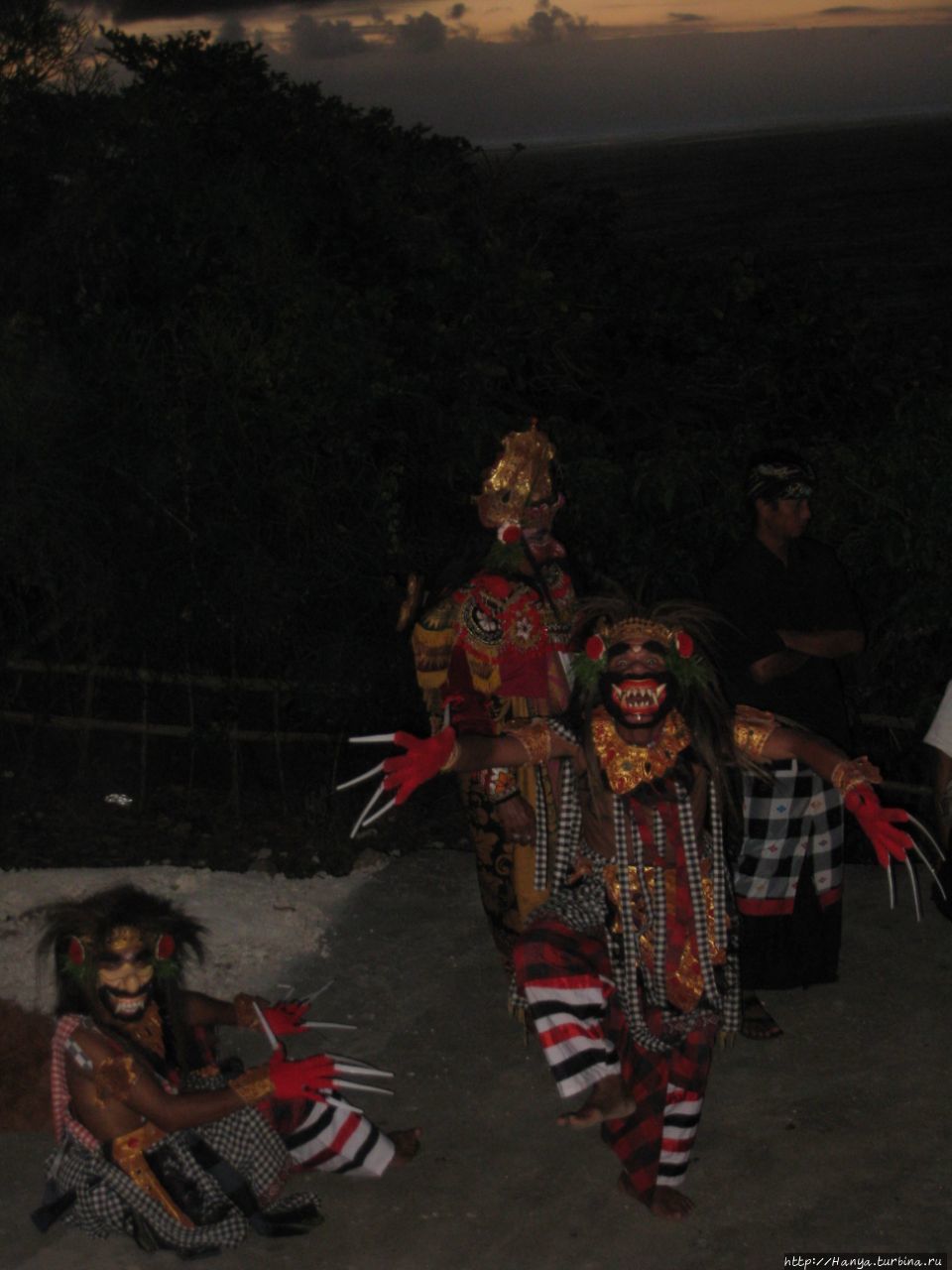 Танец Кечак Улувату, Индонезия