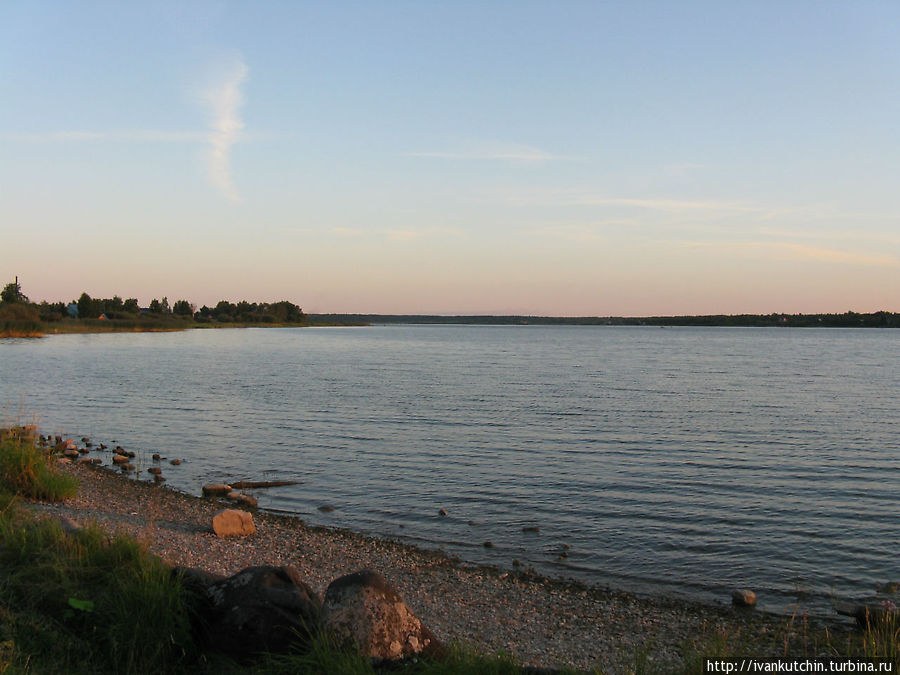 Вечерняя зорька на берегу Сиверского озера Кириллов, Россия