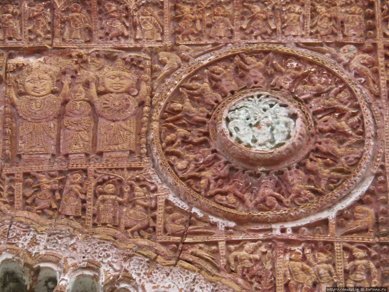 Город Путхия, посвященный богу Кришне храм Говинда Путхия, Бангладеш