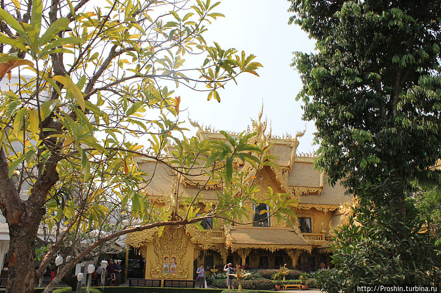 Чианграй, 5-й день, Ват  Ронг Кун (Wat Rong Koon) Чианграй, Таиланд