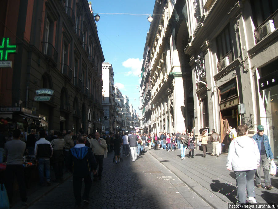 Противоречивый Неаполь Неаполь, Италия