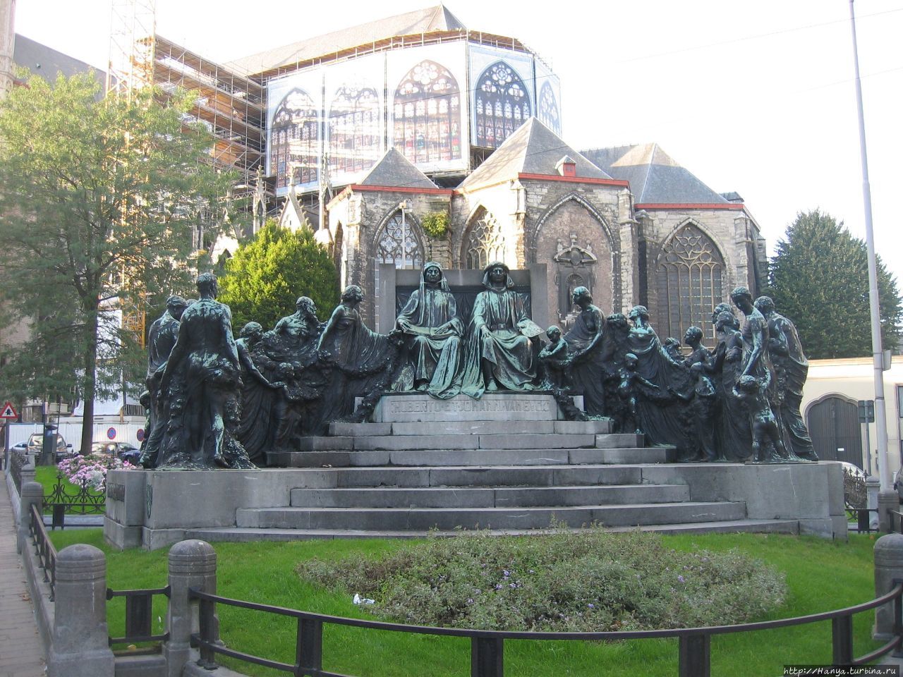 Памятник братьям Ван Эйкам в Генте Гент, Бельгия