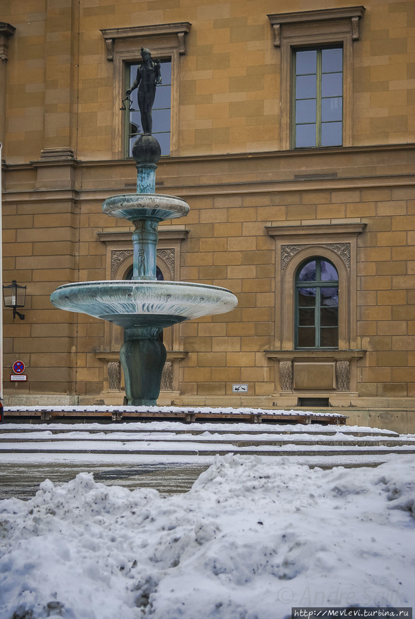 Отражения в Мюнхене Мюнхен, Германия