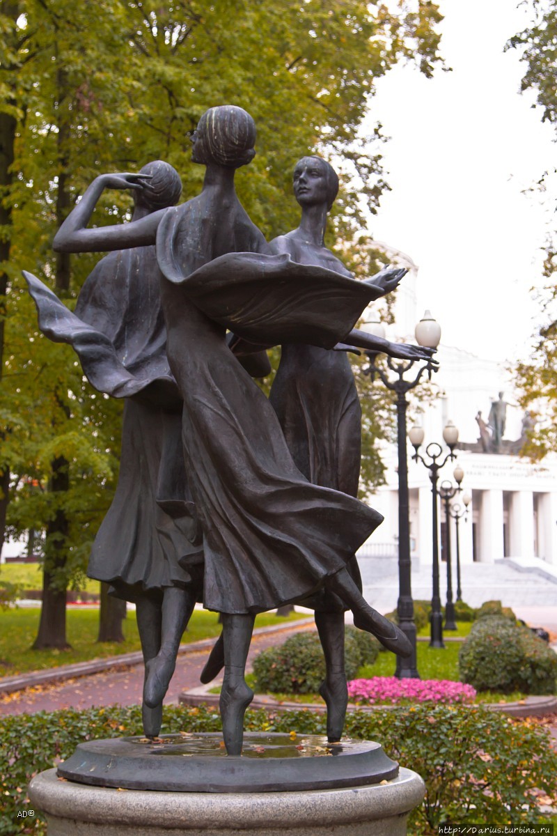 Минск — Национальный академический Большой театр оперы и бал Минск, Беларусь