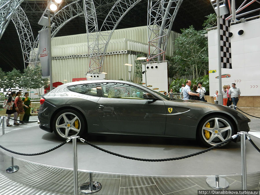 Ferrari World in Abu-Dhabi Абу-Даби, ОАЭ