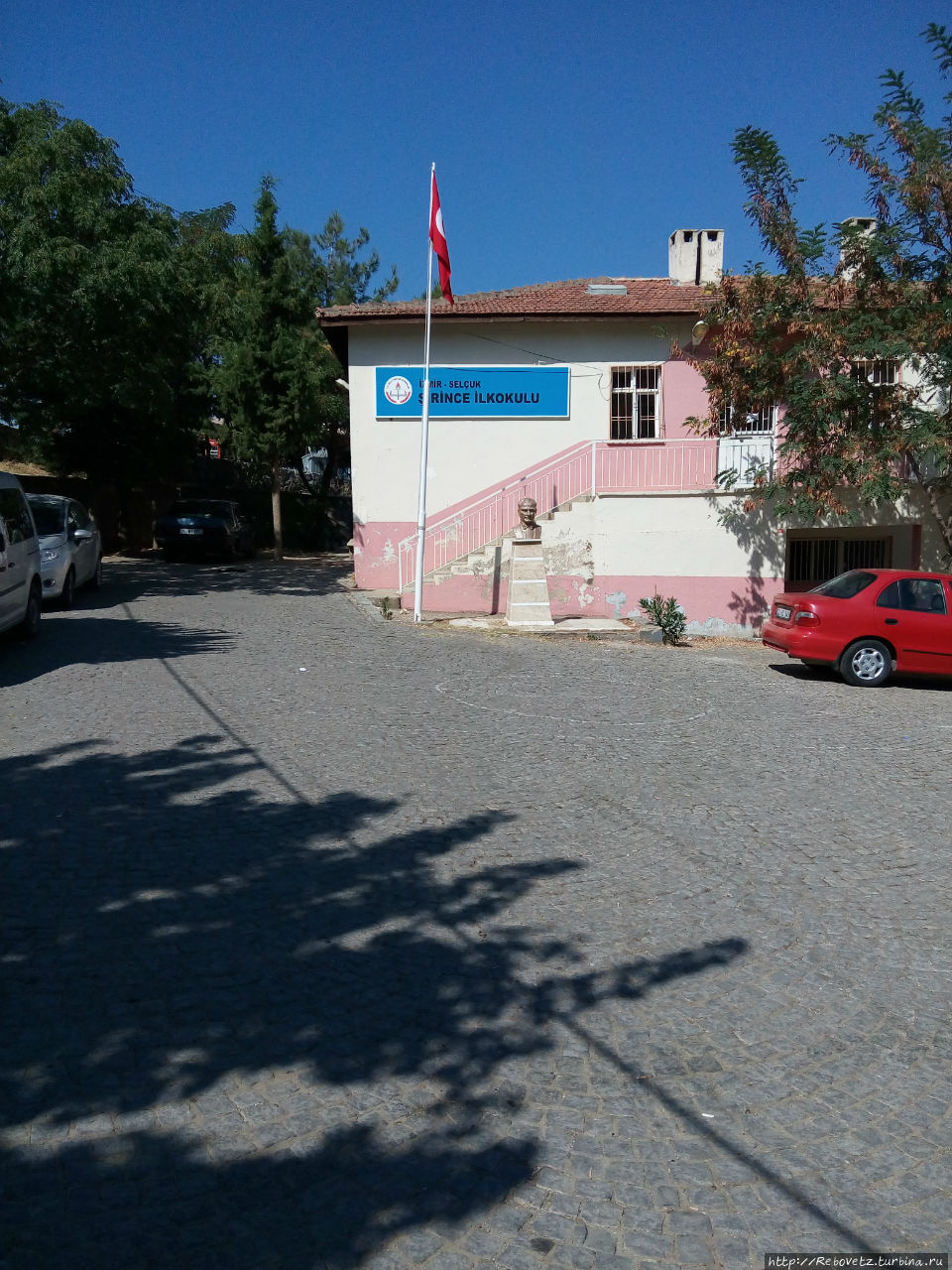 Здание местного управления в Ширинде (Şirince) Шириндже, Турция