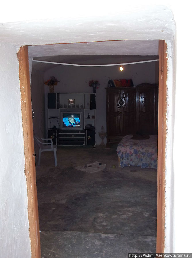 Внутри пещеры троглодитов