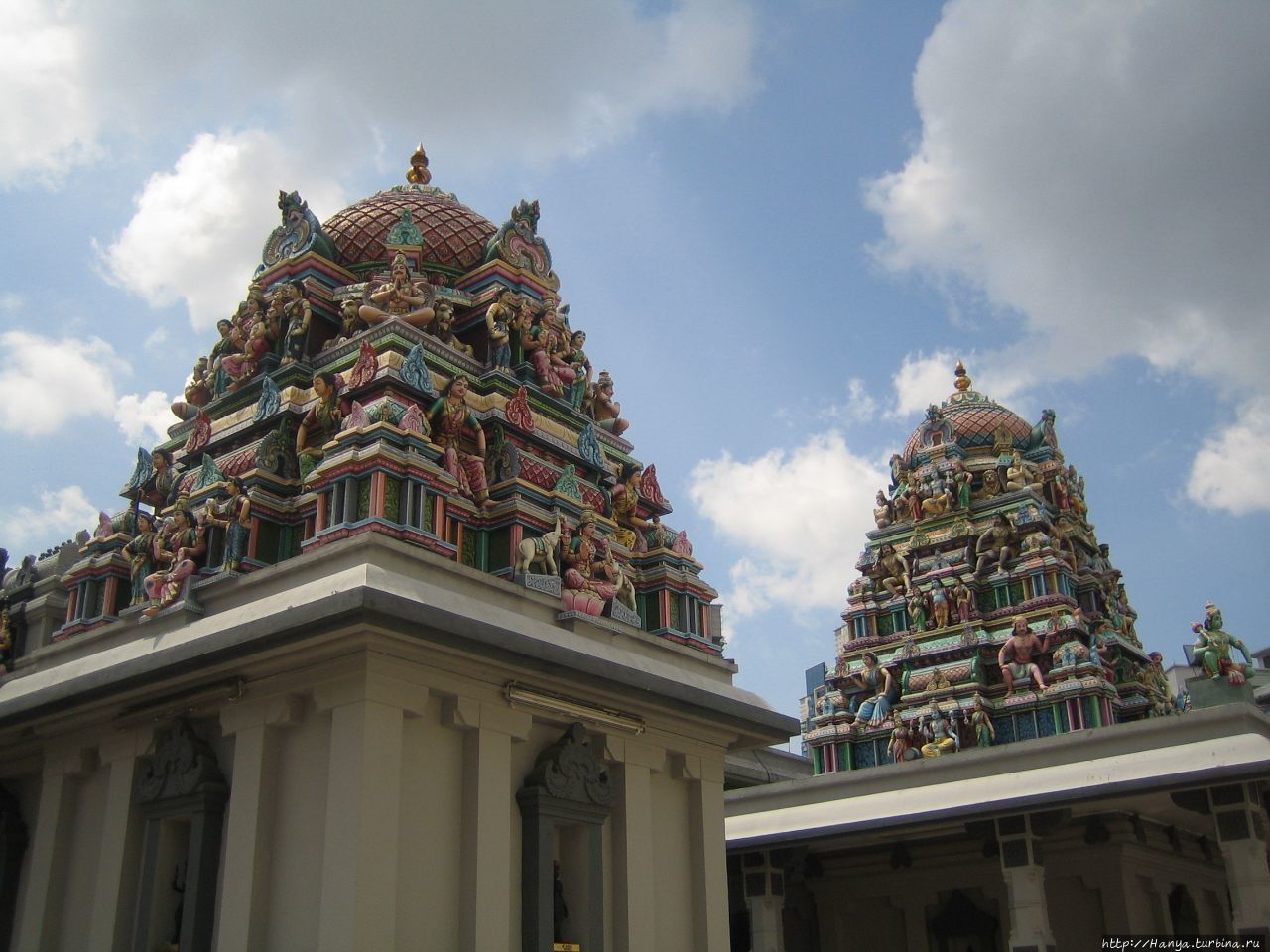 Храм Sri Srinivasa Peruma