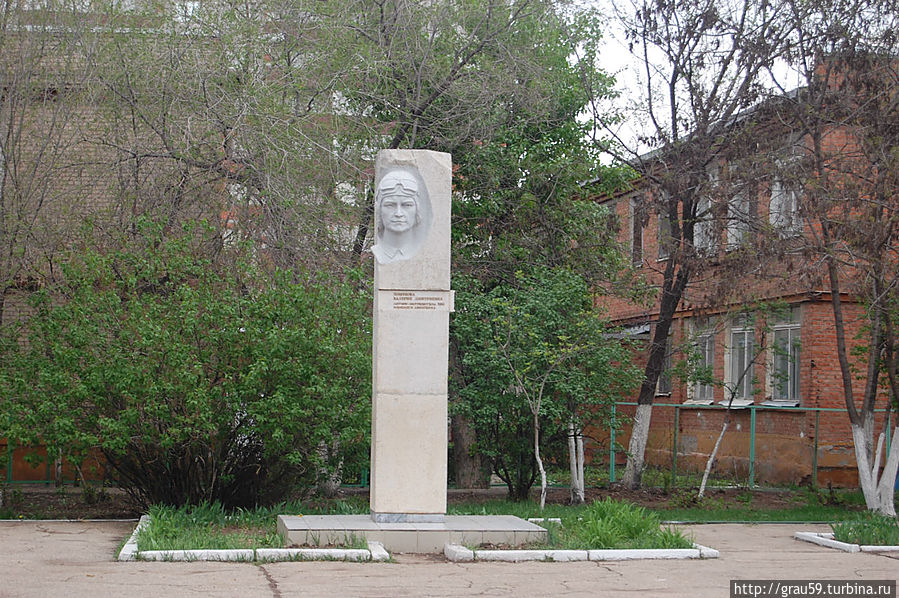 Памятник В.Д.Хомяковой Энгельс, Россия