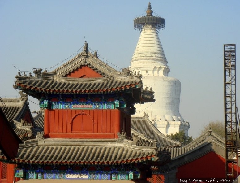 Храм Мяоин и Белая Ступа Пекин, Китай
