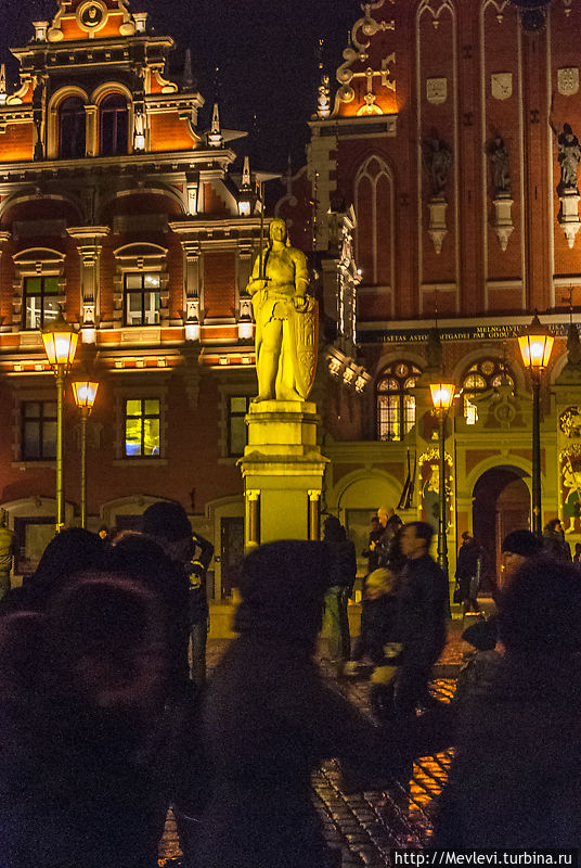 Буйство света на Ратушной площади Риги Рига, Латвия