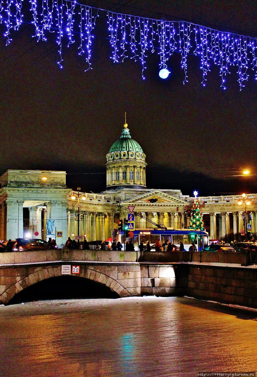 Новогодний Невский проспект и музыкальные Деды Морозы Санкт-Петербург, Россия