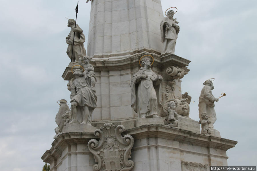 Вокруг площади Святой Троицы с заходом в церковь Матьяша Будапешт, Венгрия