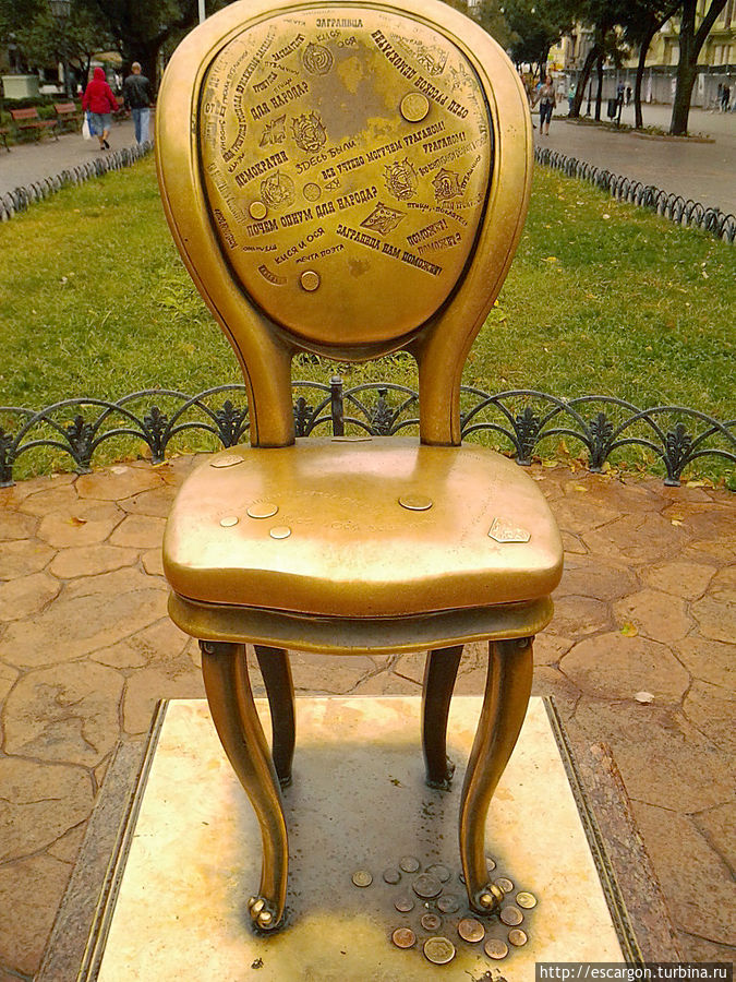 Памятник был открыт 1го апреля 1999 года. Символично :) Одесса, Украина