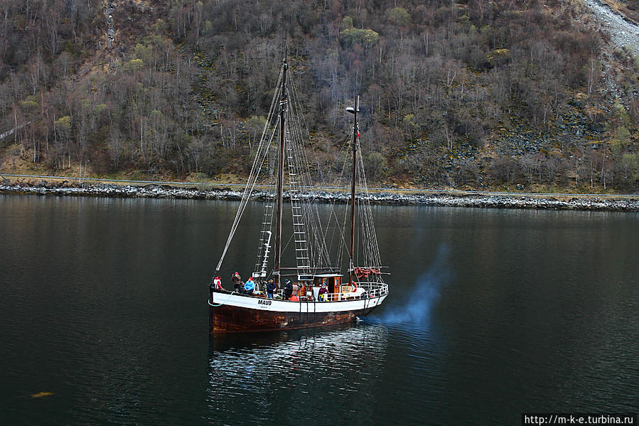 Открытие навигации на Гейрангерфьорде Гейрангер - Гейрангерфьорд, Норвегия