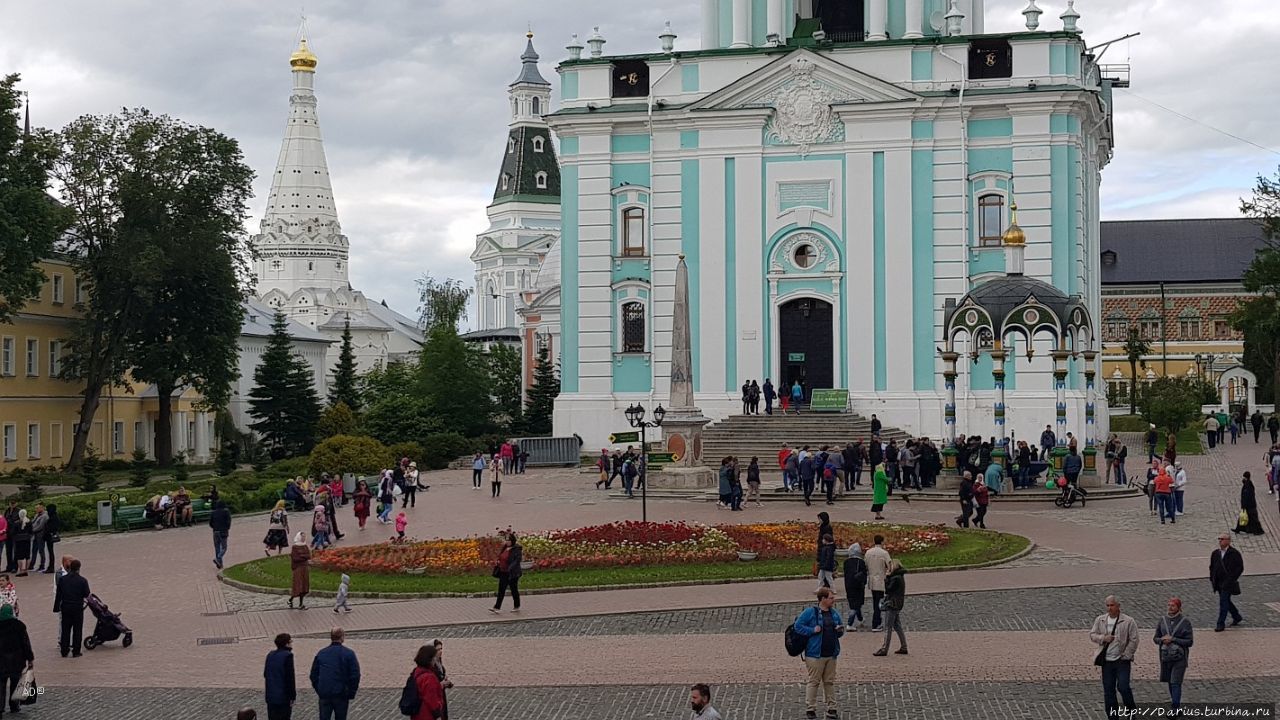 Свято-Троицкая Сергиева Лавра. Внутри Сергиев Посад, Россия