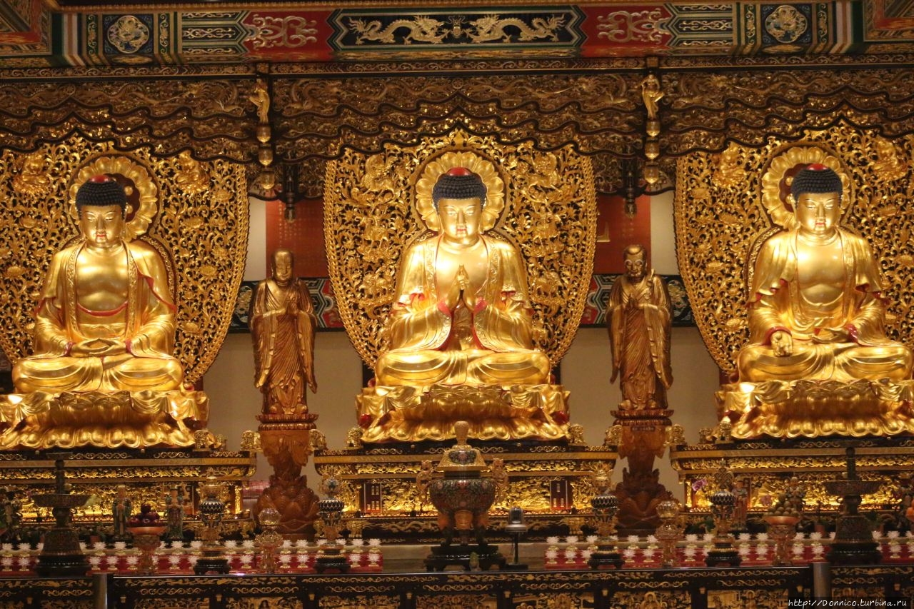 Зал десяти тысяч Будд Остров Лантау, Гонконг