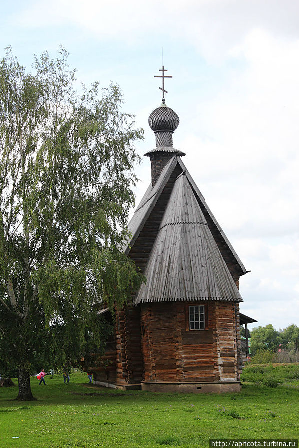 Никольская церковь на территории Кремля Суздаль, Россия