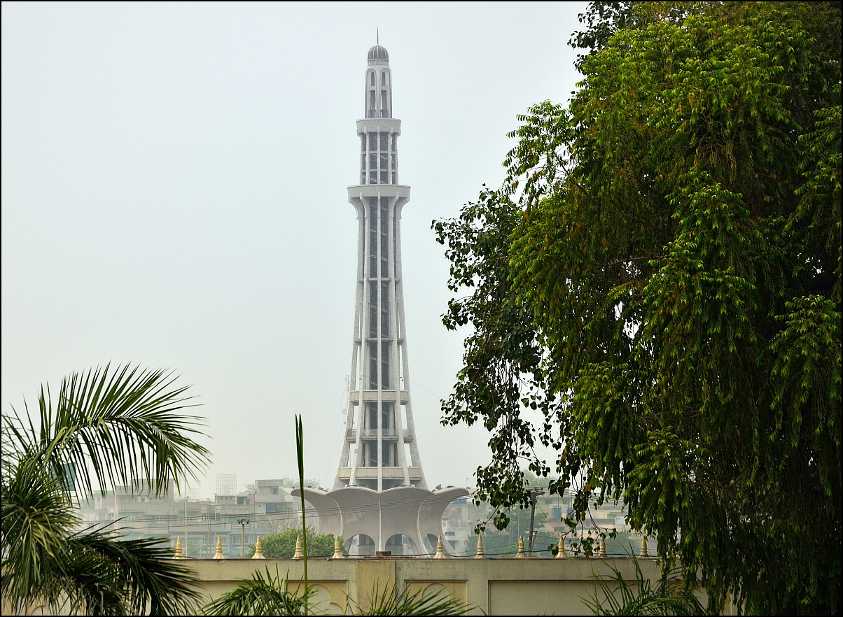 Пакистанская башня / Minar-e-Pakistan