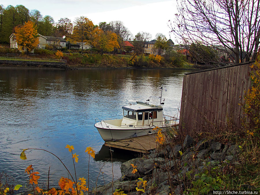 На берегах реки Нидельва (Nidelva) Тронхейм, Норвегия