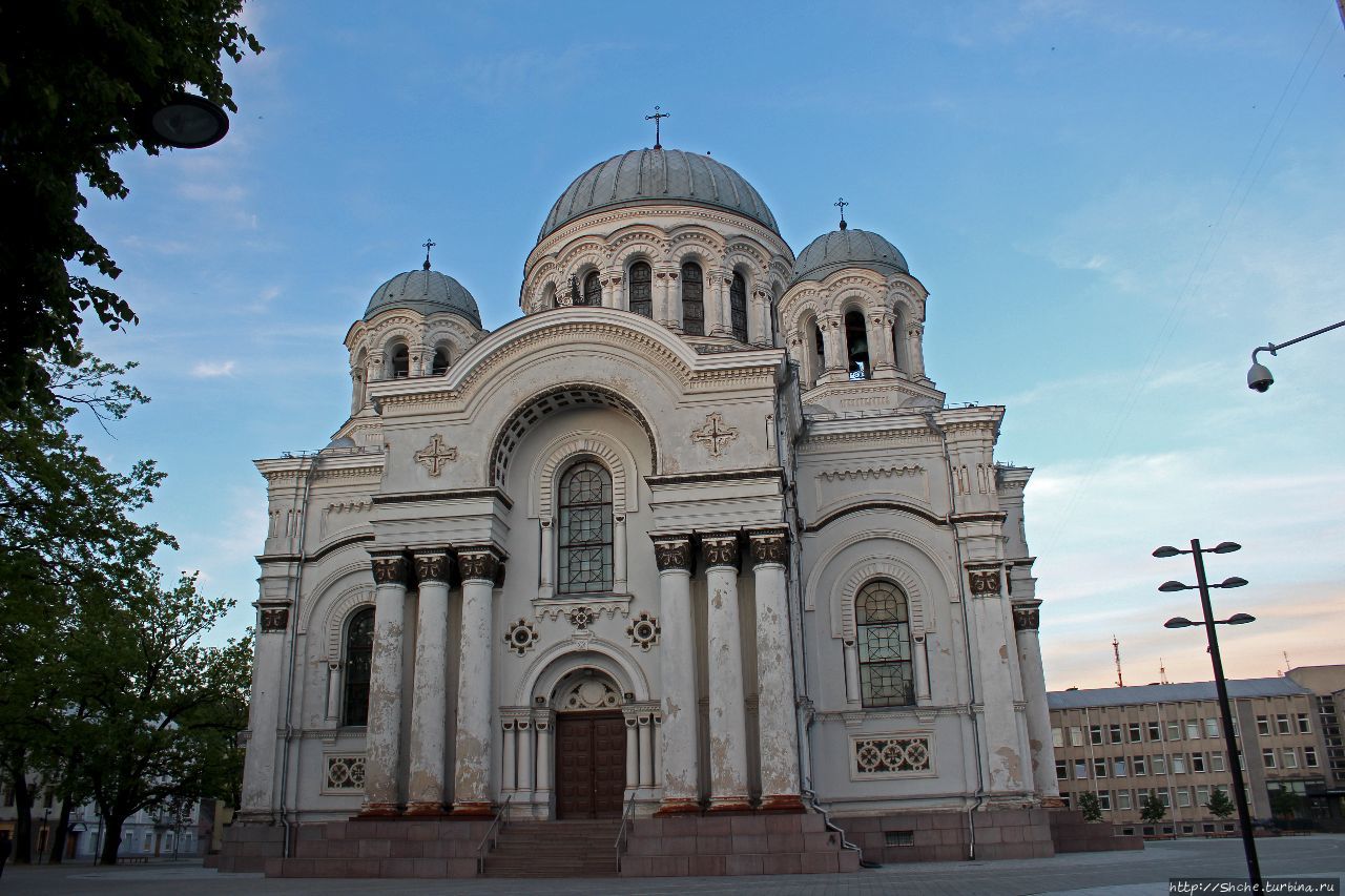 Собор Святого Михаила Архангела в центре Каунаса