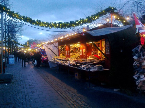 Рождественский рынок в Kungsträgården, Стокгольм Швеция