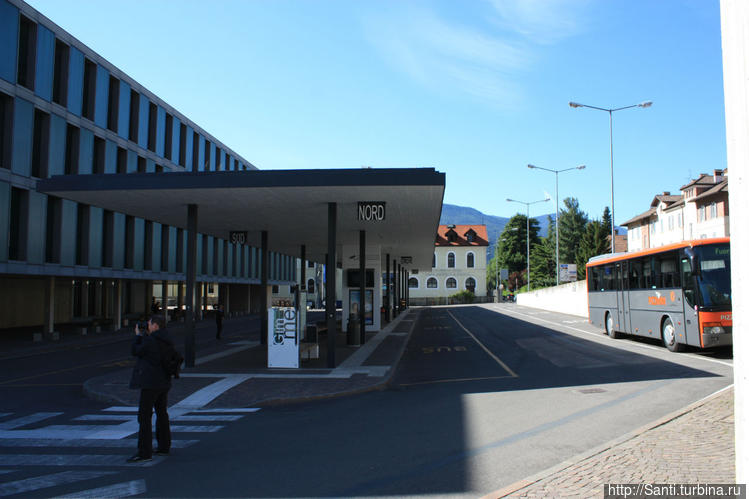 Автовокзал Бриксена.