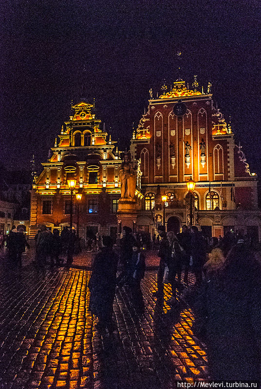 Буйство света на Ратушной площади Риги Рига, Латвия