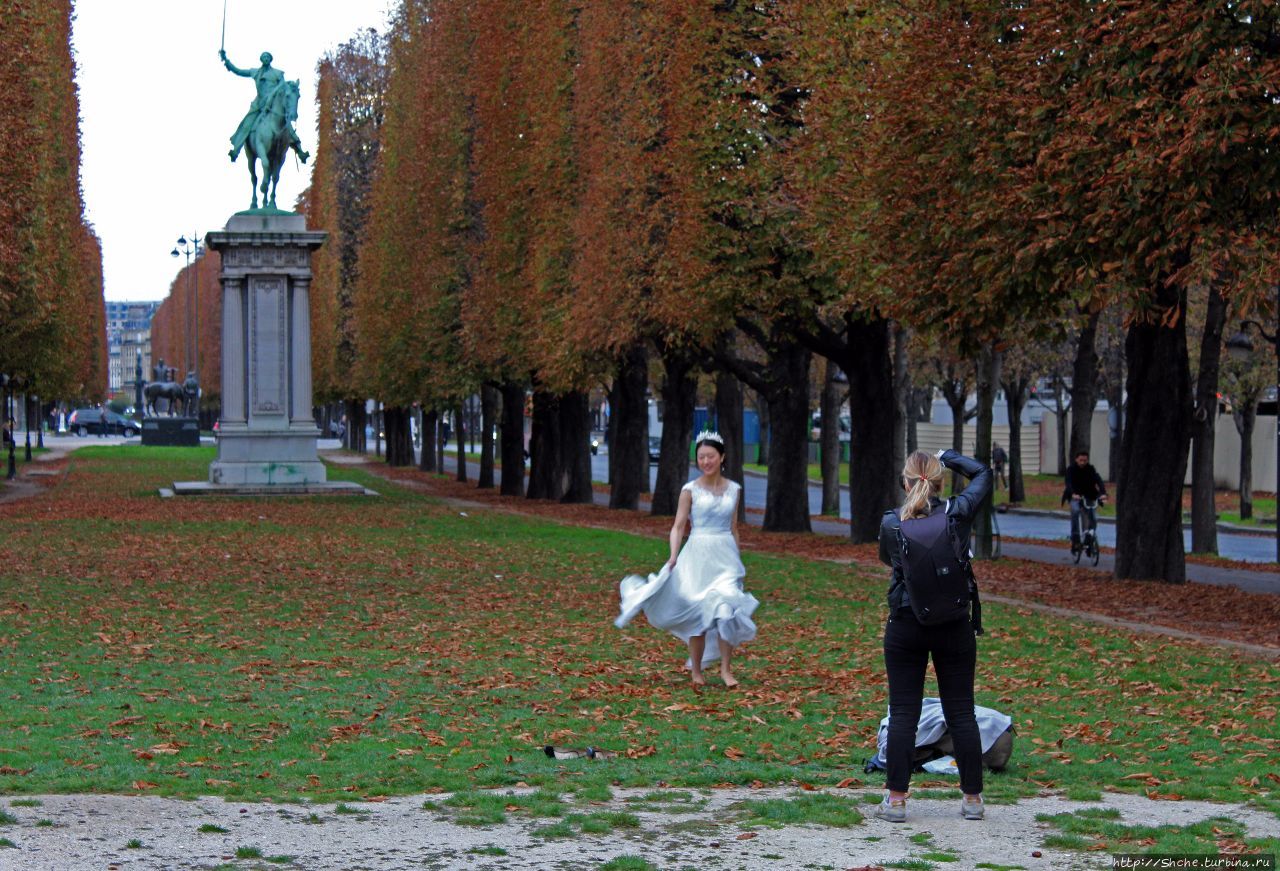 Люблю рассматривать чужих невест... Китаянки на Сене Париж, Франция