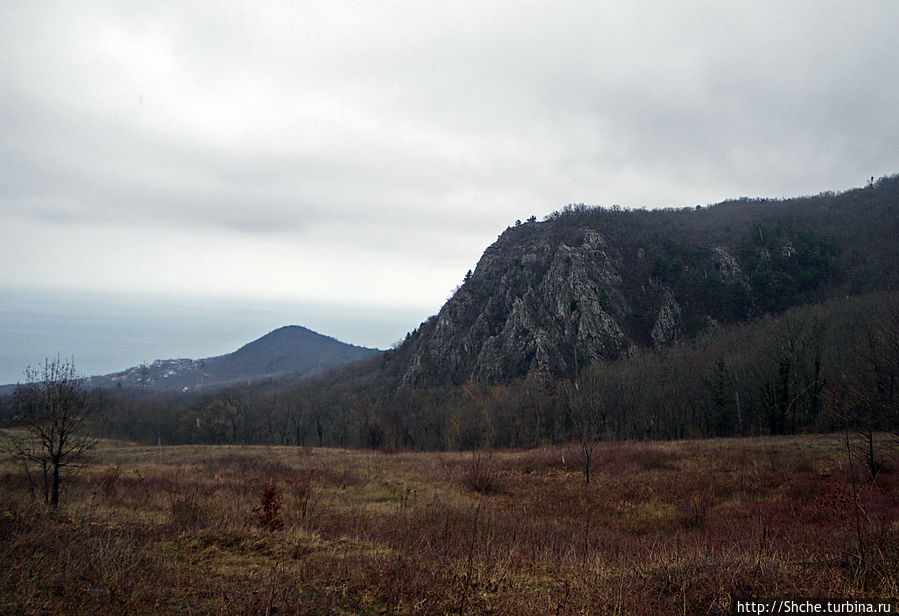 март, уходим от моря, а оно так близко