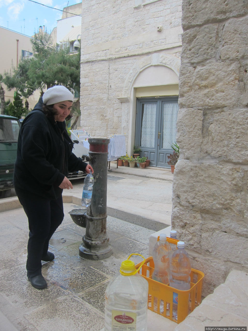 Трани с бризом Трани, Италия