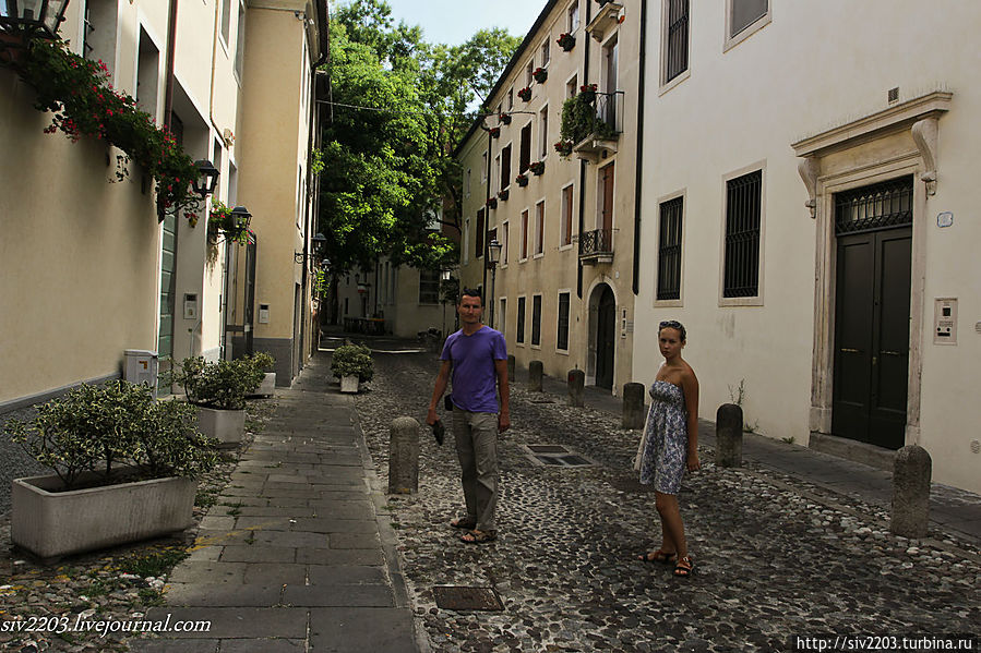 Иногда было ощущение, что в городе мы одни