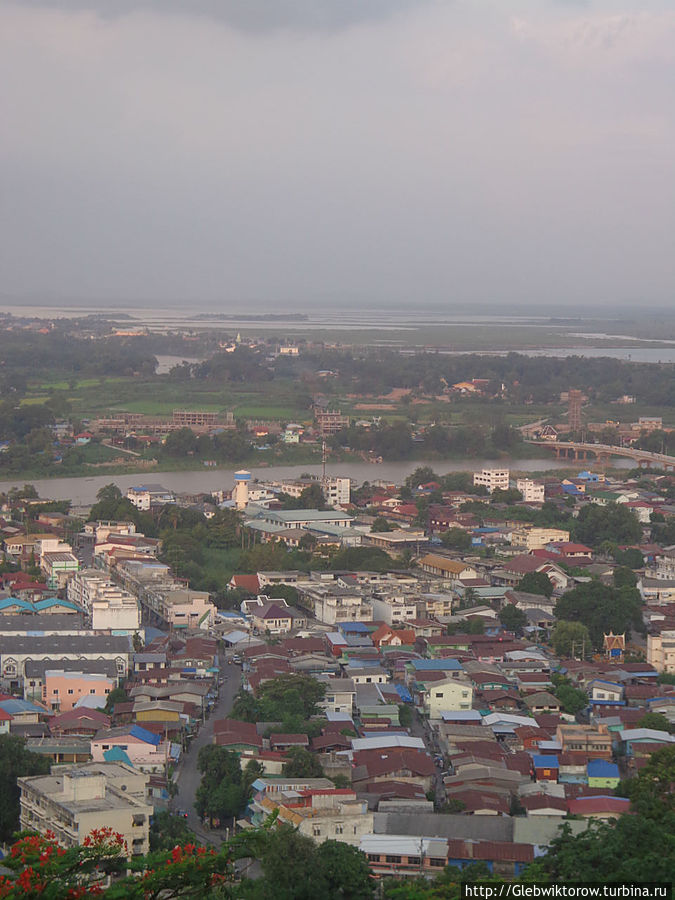Город Накхон Саван