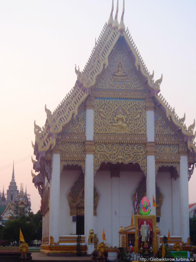 Wat  BuraPharam Сурин, Таиланд