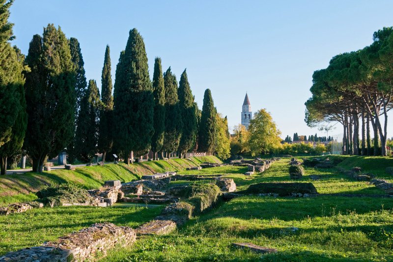 Останки римского форума Аквилея / Area Archeologica di Aquileia — Foro