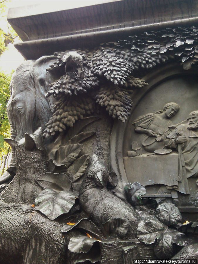 Памятник И.А.Крылову Санкт-Петербург, Россия