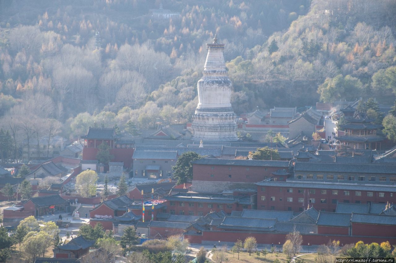 Один из самых красивых храмов на горе Утайшань