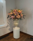 Семья Шопенов любила засушивать цветы, такие же букеты есть и в музее Шопена в Варшаве, поставили их и здесь