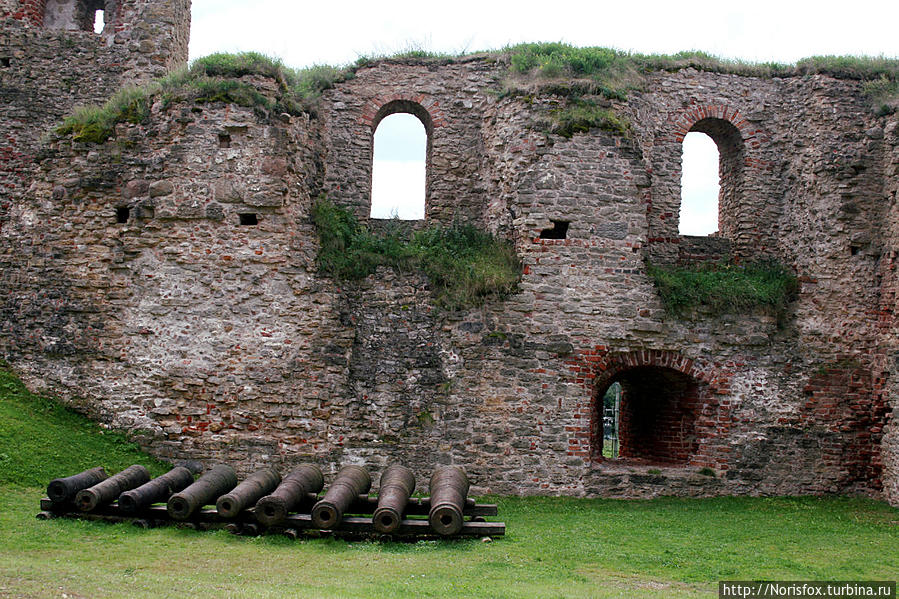 На территории крепости Бауска, Латвия