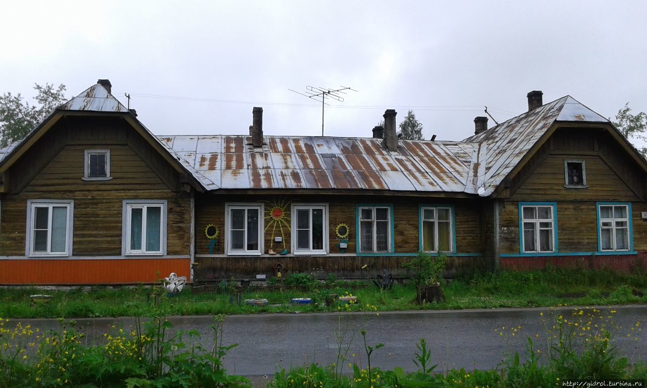 Старый дом, времен Мамонтова Няндома, Россия