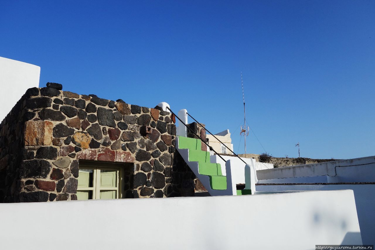 Белые стены и синие купола - Санторини
