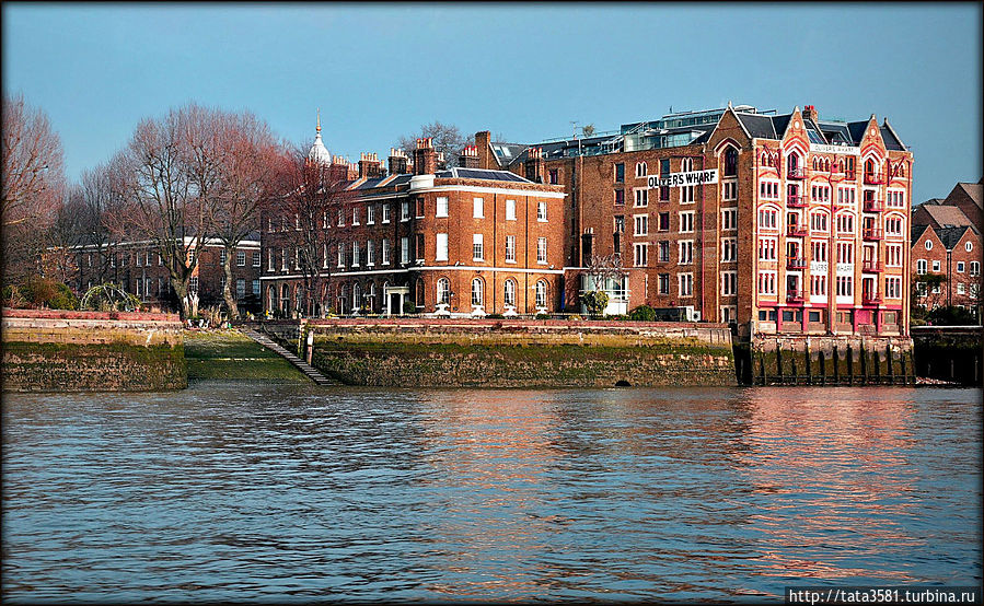 Восстановленные исторические здания, большая часть которых раньше использовалась под портовые склады.