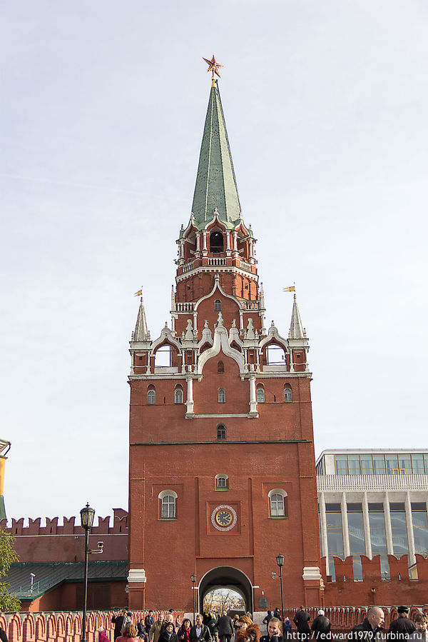 За кремлевской стеной Москва, Россия