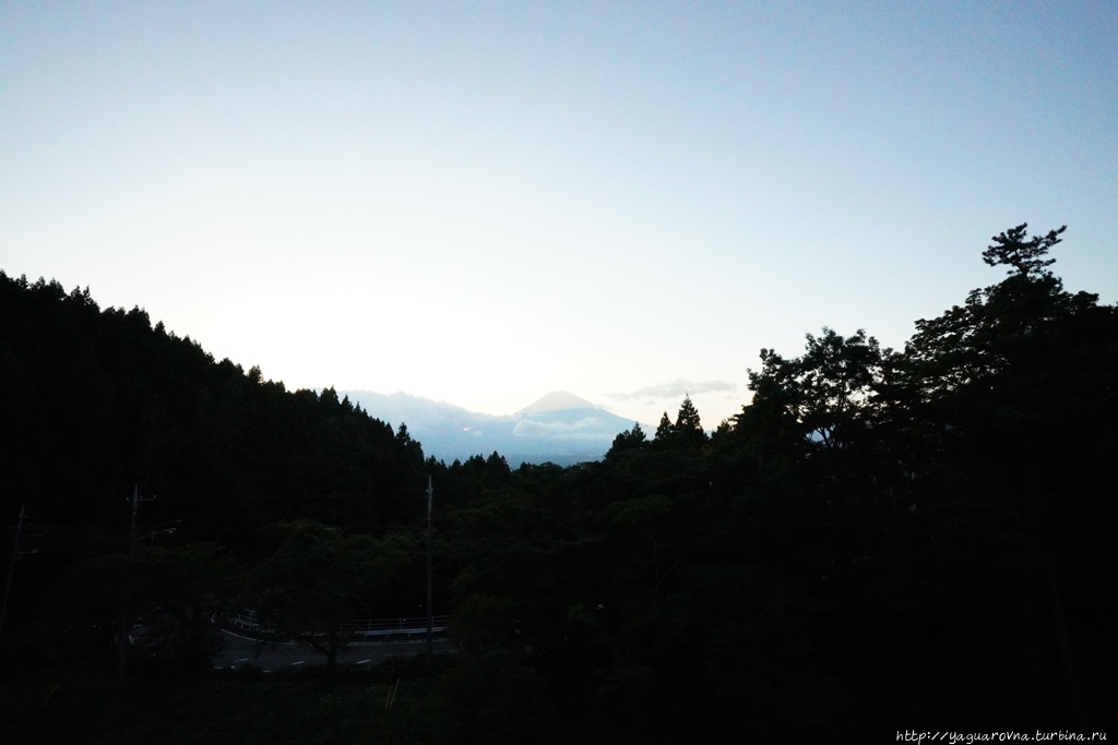 Кокетка Фудзи. Фудзияма (вулкан 3776м), Япония