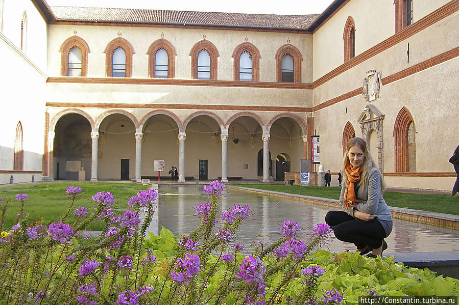 Самое красивое место — внутренний дворик Корте Дукале Милан, Италия