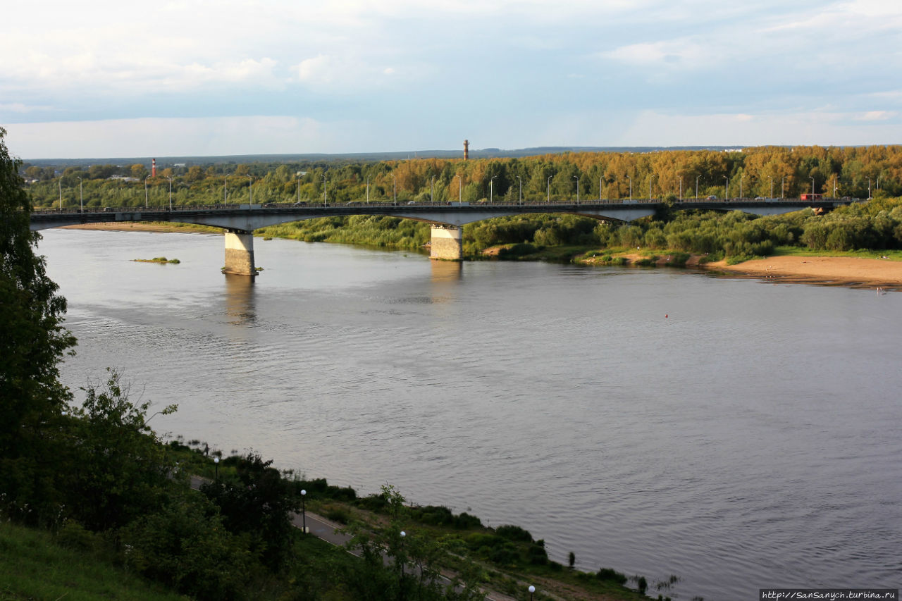 Мост через Вятку. Киров, Россия