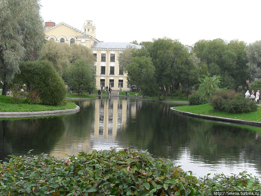 Золотая осень Юсуповского сада Санкт-Петербург, Россия