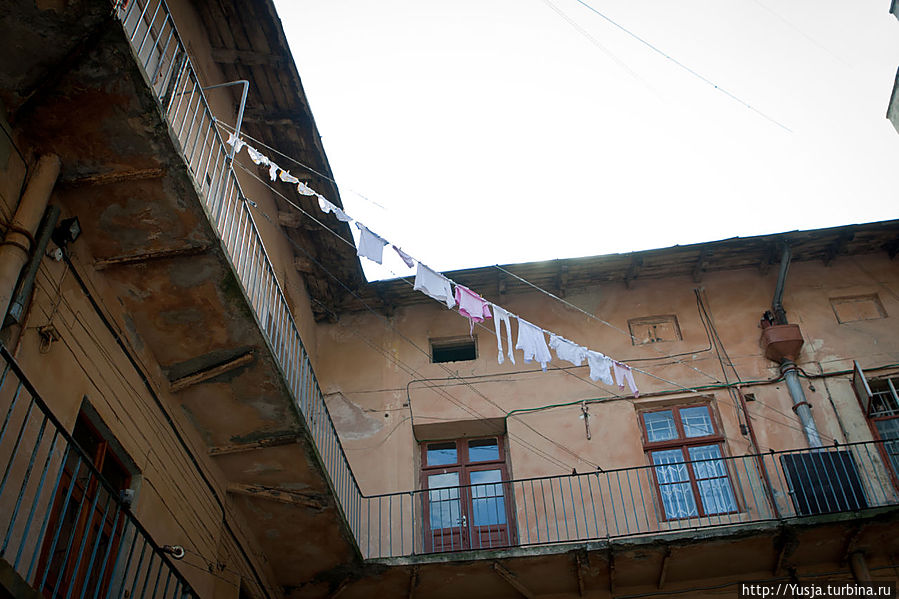 Крыши Львовских домов)