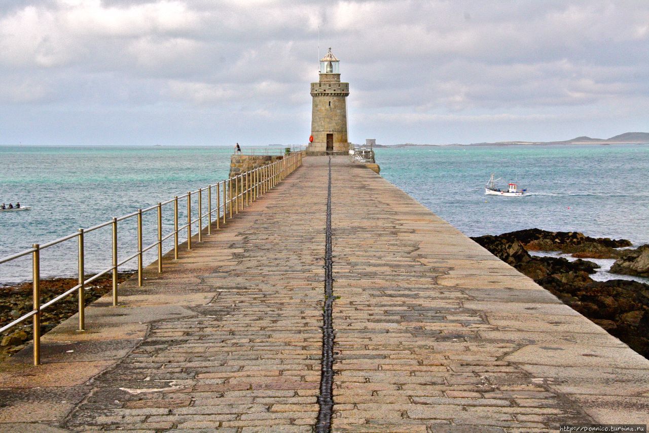 Маяк Сент-Питер-Порт / St Peter Port lighthouse